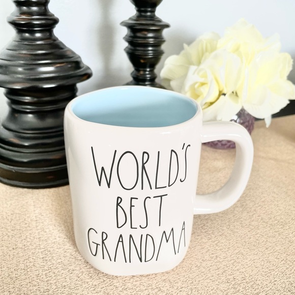 🆕Rae Dunn WORLD’S BEST GRANDMA Ceramic Mug - Picture 1 of 2